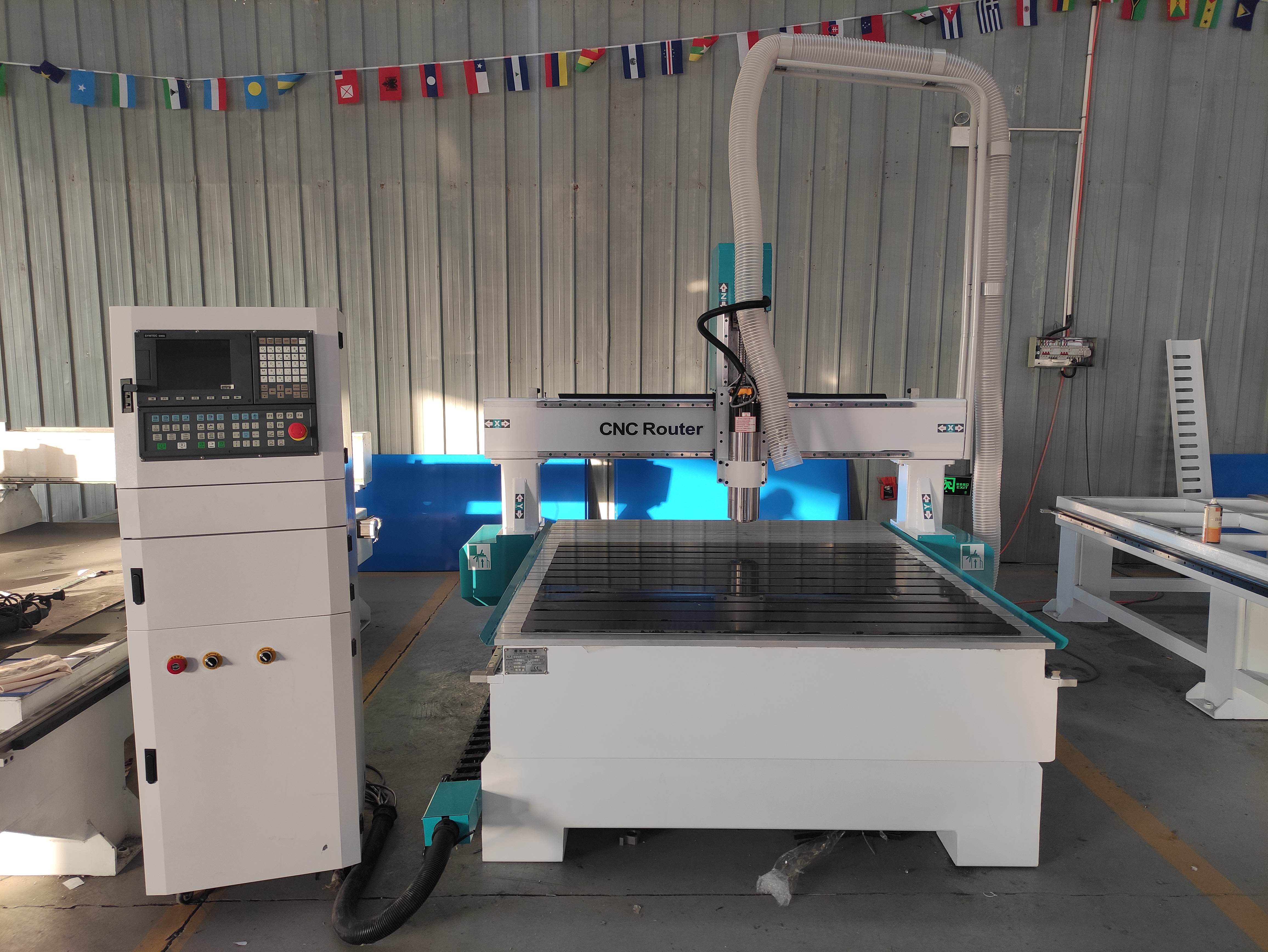 四工序數(shù)控開料機的優(yōu)點有哪些？