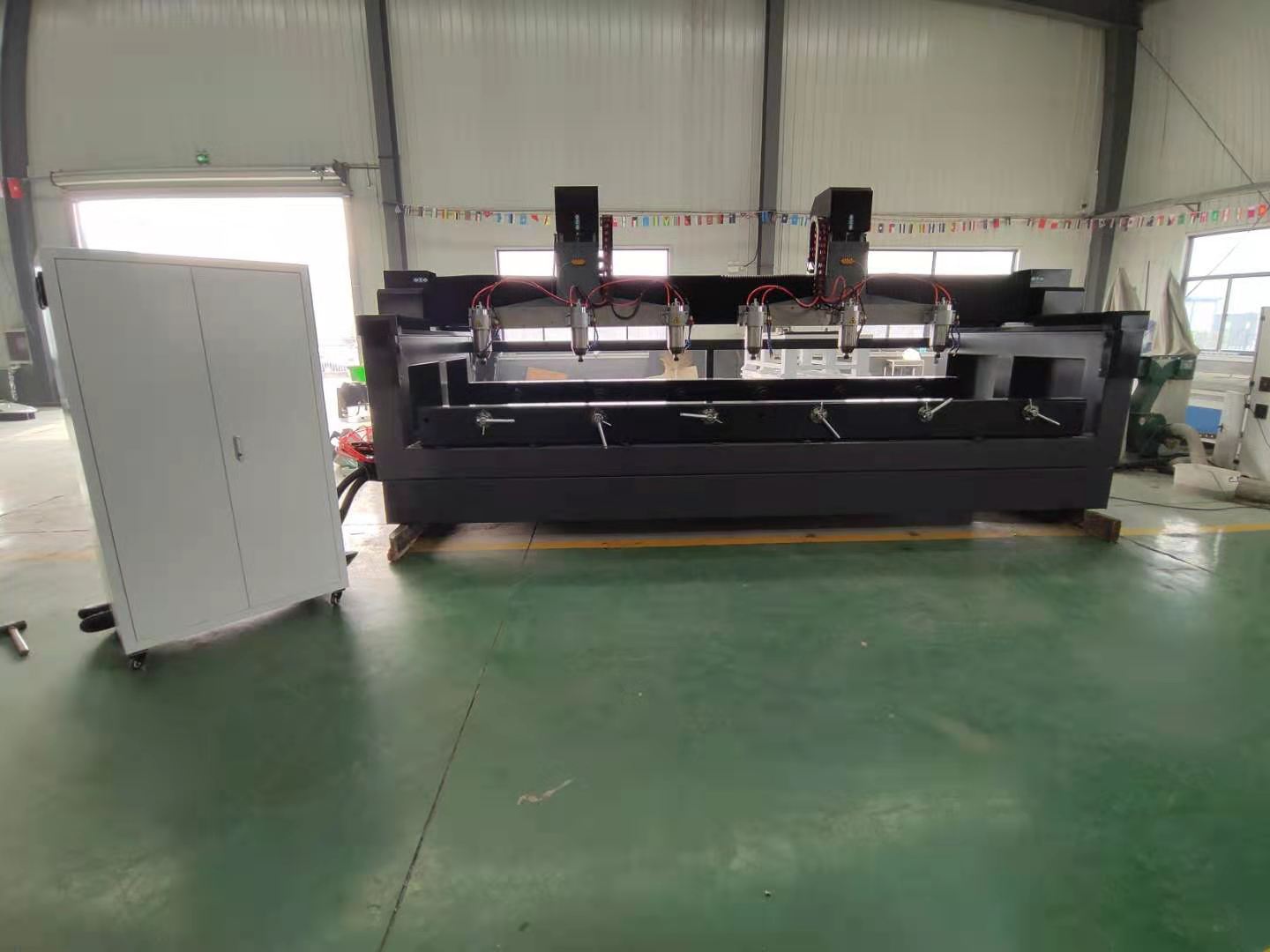 保麗龍泡沫雕刻機具體配置什么樣的驅(qū)動器合適 ？